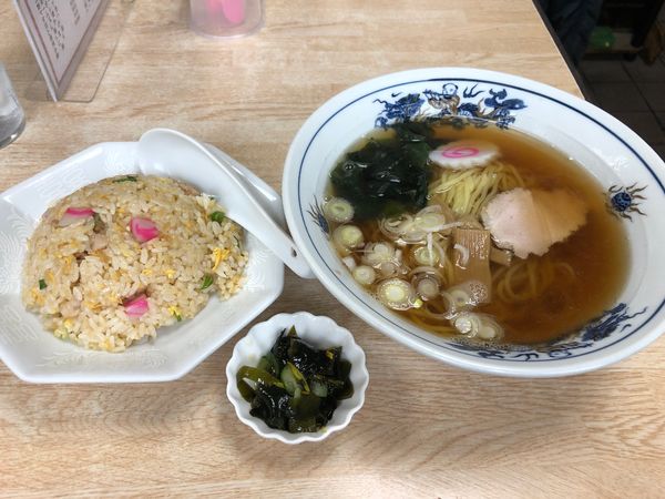 「ラーメン＋半チャーハンセット750円」@つばきの写真