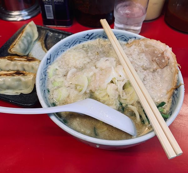 「ミニ味噌半チャンセット（麺固・ギタ￥700）他」@らーめん弁慶 浅草本店の写真
