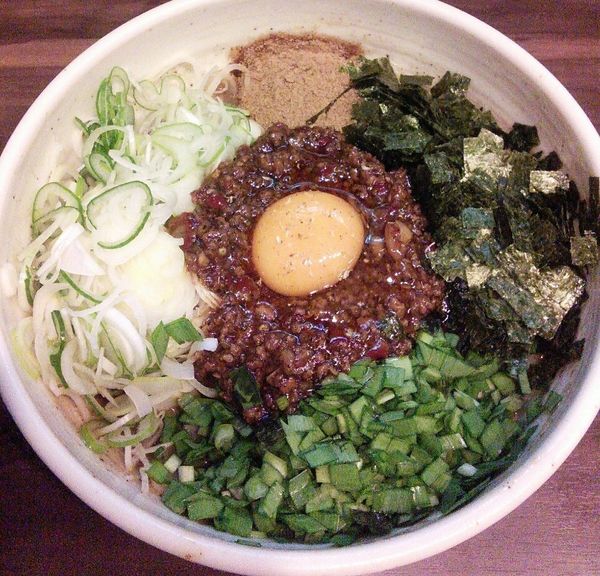 「台湾まぜそば　９００円」@神田ラーメン わいず 神田本店の写真