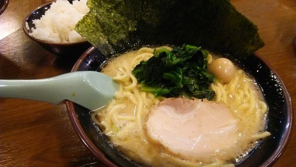 「ラーメン並 醤油＋のり増し（価格忘れました）」@横浜家系ラーメンとりとんの写真