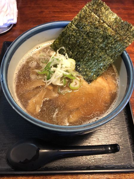 「コク醤油ラーメン」@麺楽屋の写真