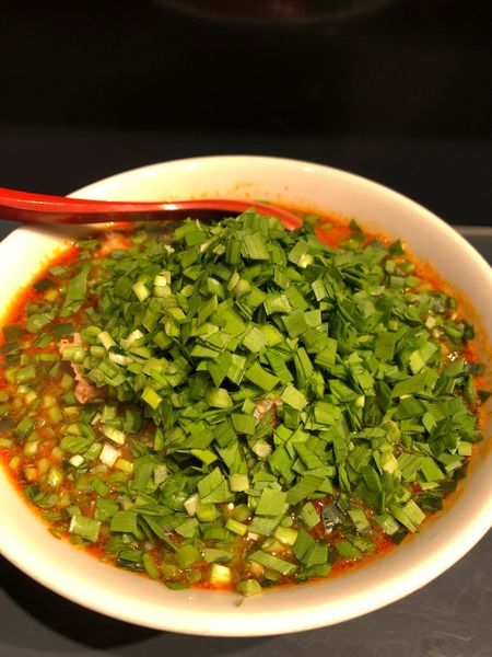 「勝浦タンタンメン800円玉ねぎ1.5倍100円ひき肉2倍100円」@じもんの写真