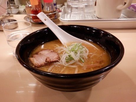 「らーめん　味噌　ハーフ」@味噌らーめん 宮本太郎。の写真