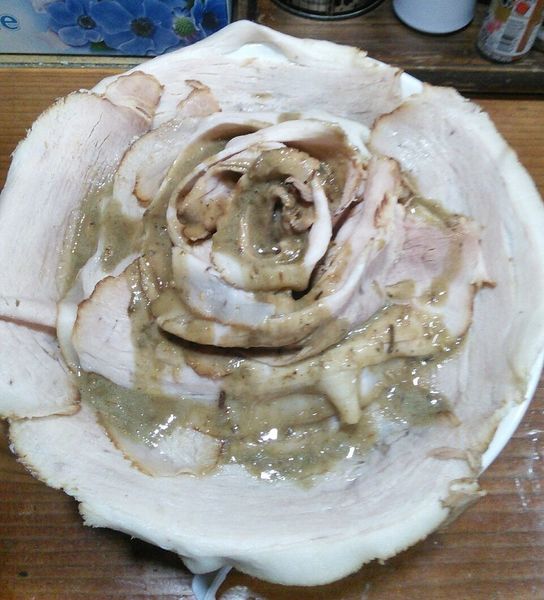 「ごぐにぼ＋花びらチャーシュー　９００円＋３５０円」@長尾中華そば 東京神田店の写真