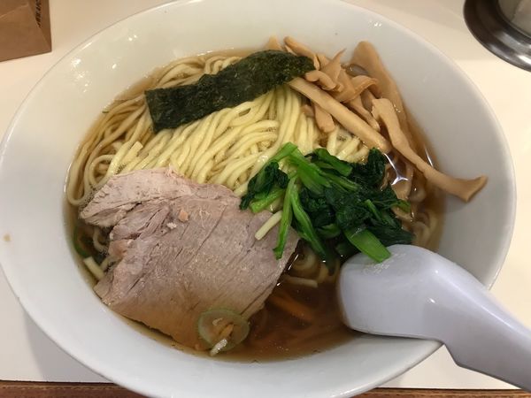 「ラーメン 690円 大盛無料」@らぁめん ほりうち 新橋店の写真