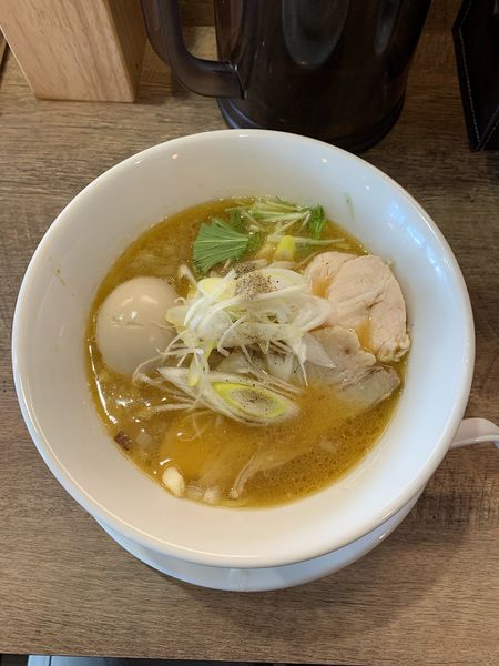 「濃厚しょうゆTP全部のせ」@煮干し中華そば 麺や岐山の写真