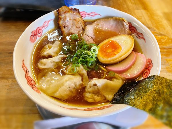 「流星プレミアムワンタン麺」@流星軒の写真