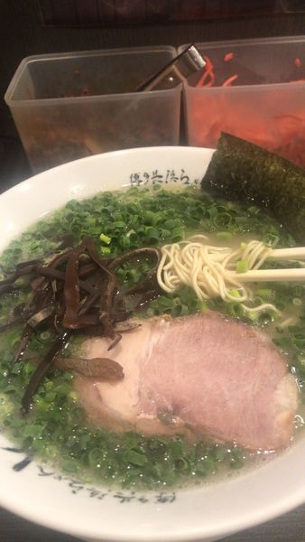 「ねぎらーめん＋替え玉」@博多長浜らーめん いっきの写真