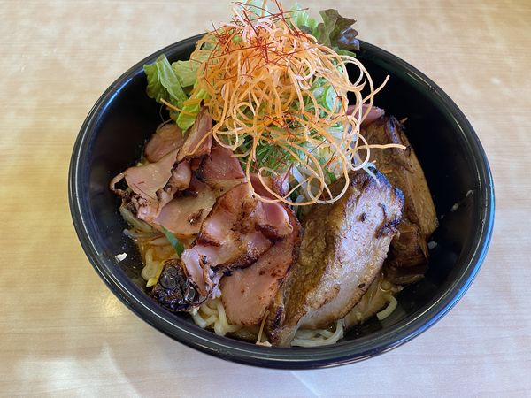 「ベトコンスパイシー麺980+太肉400x2+ベーコン250」@たっちゃんらーめんの写真