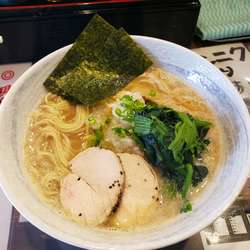 黒(醤油鶏白湯)＋大盛＋ほうれん草