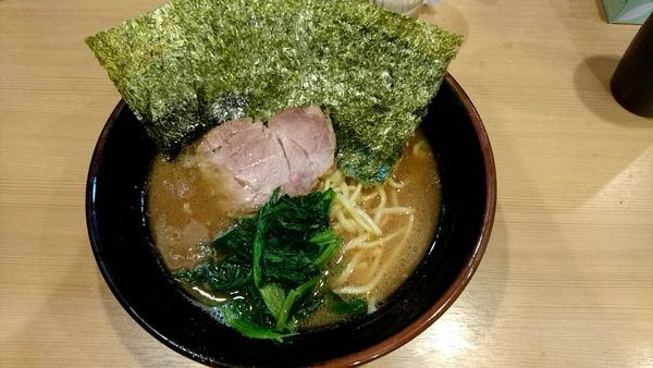 「ラーメン（並）650円」@横浜家系らーめん 武道家 賢斗の写真