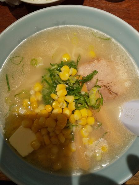 「しおバター」@梅光軒 名古屋店の写真