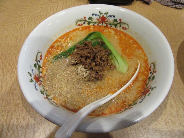 「特濃白胡麻担担麺（９７０円）＋若鶏の唐揚げ８３０円」@新中華食堂 天海の写真