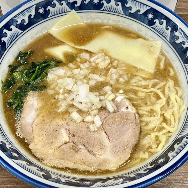 「濃厚煮干しラーメン＋生中」@麺工房 しゅはり屋の写真