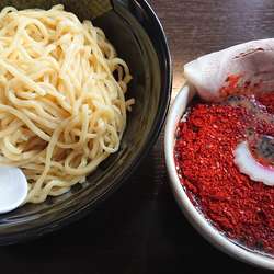 激辛味噌つけ麺（１玉）　７９０円