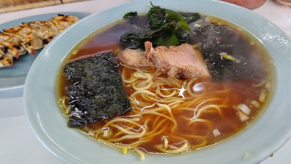 「ラーメン550円+ライス100円+特製海老ギョーザ400円」@ラーメンショップ 的場店の写真
