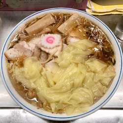 チャーシューワンタン麺　大盛り