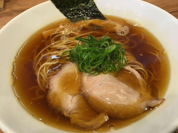 「醤油らーめん」@らーめん にじいろの写真