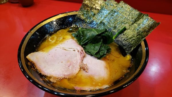 「ラーメン　710円」@家系総本山 ラーメン吉村家の写真