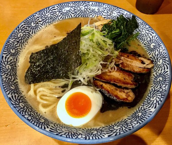 「ちゃーしゅーめん大盛(こってり、にんにく油)」@麺屋青山 臼井店の写真