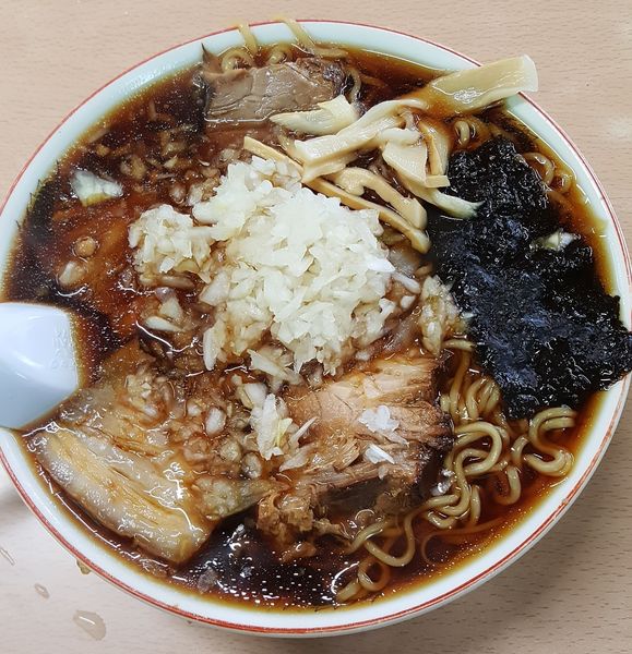 「ラーメン＋やくみ」@梅乃家の写真