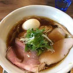 特製醤油と貝のラーメン