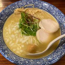 濃厚鶏白湯そば