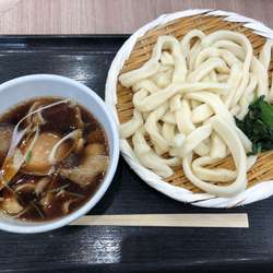 肉汁つけうどん　740円