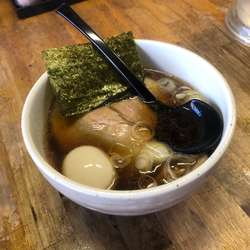 味玉醤油ラーメン800円