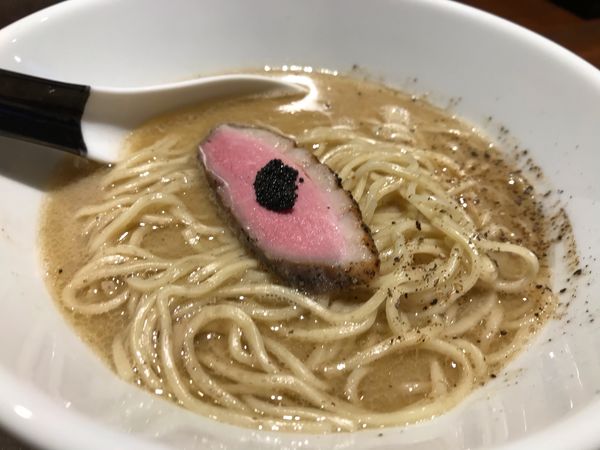 「年越しかけそば（味付き替玉白醤油）」@中華蕎麦 志の写真