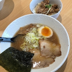 らぁ麺屋 足立商店の画像