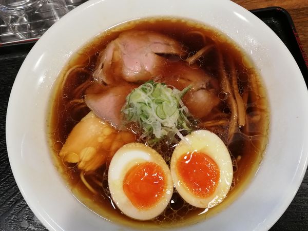 「会津地鶏らーめん醤油味玉入り+和えポル」@らぁ麺 おかむらの写真