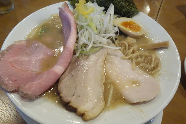 「醤油白湯麺〜焼きあじの風」@麺屋あしたの写真