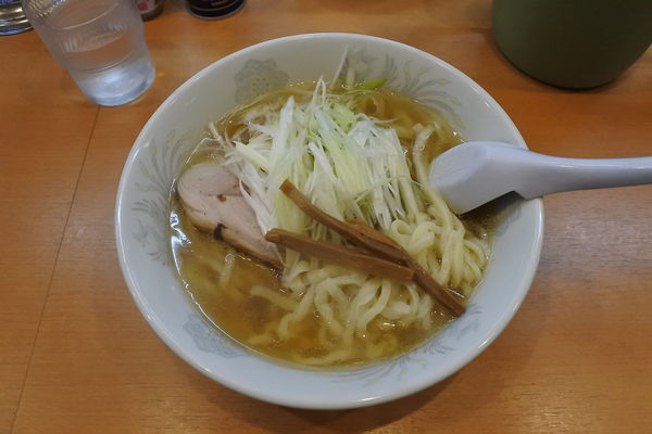 「ラーメン￥６９３＋しろネギ￥１１０」@らーめん 香文の写真