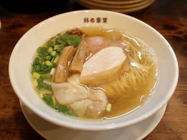 「‪塩らー麺…850円・味ごはん 中…350円」@らーめん 鉢ノ葦葉の写真