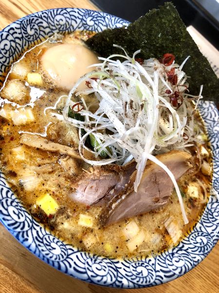 「【季節限定】酸辛担麺 (ｻﾝﾗｰﾀﾝﾒﾝ) ￥920」@中華そば専門 とんちぼの写真