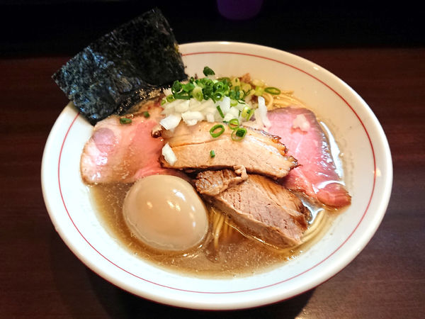 「煮干し蕎麦(厳選煮干しver.醤油)+チャーシュー+味玉」@零一弐三の写真