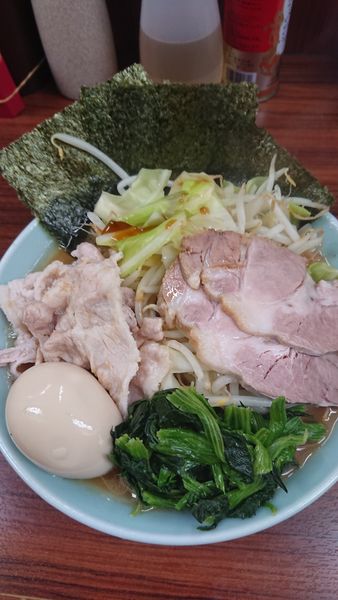 「大山スペシャル」@横浜ラーメン 武蔵家 大山店の写真