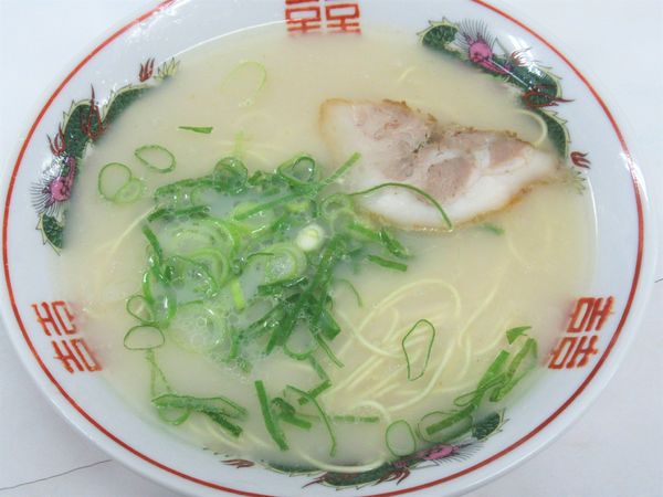 「ラーメン（500円）」@一九ラーメン 老司店の写真