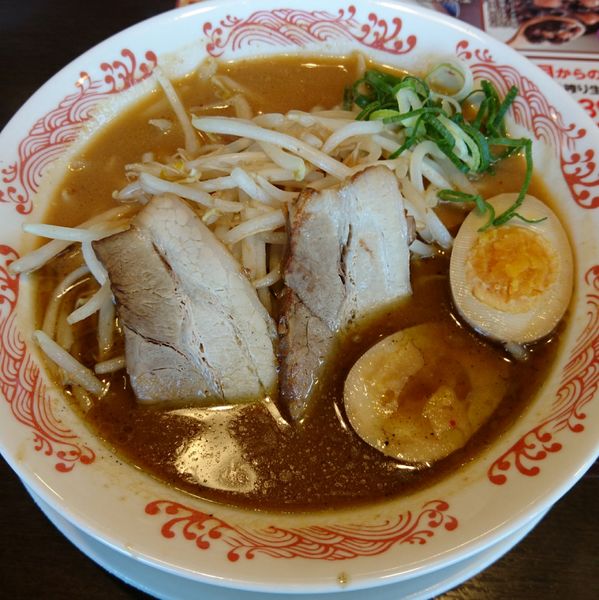 「炙り叉焼とマー油の味噌ラーメン」@バーミヤン 白岡店の写真