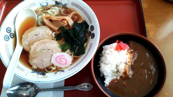 「昔ながらのしょうゆラーメン+ミニカレー丼(700円)」@山田うどん 船橋米ヶ崎店の写真