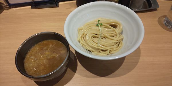 「濃厚豚骨魚介つけ麺」@麺処 景虎 新越谷ヴァリエ店の写真
