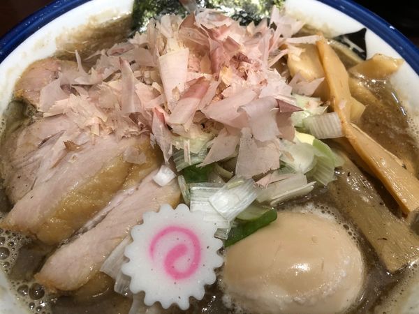 「特製中華そば（中）」@つけめん 玉 本店の写真