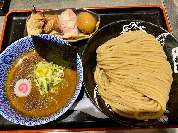 「柏幻霜ポーク全部乗せ濃厚つけめん(大) ¥1,590」@松戸富田麺絆の写真