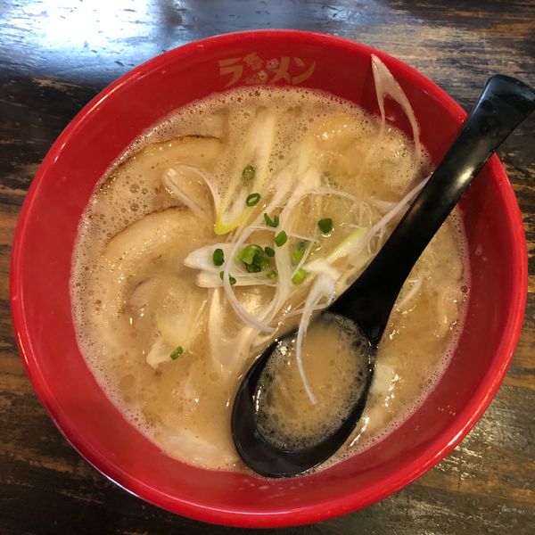 「魚介とんこつ（740円）＋追加チャーシュー（150円）」@ラーメン海鳴の写真