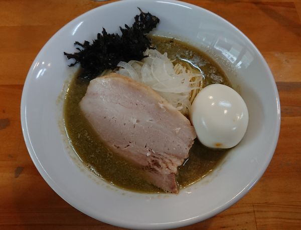 「白中華ソバ＋味玉」@煮干中華ソバ イチカワの写真