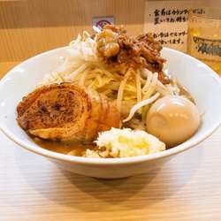 ラーメン並(ヤサイニンニクアブラ)+卵