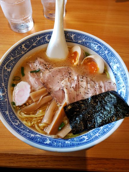 「特製中華そば」@中華そば 青葉 飯田橋店の写真