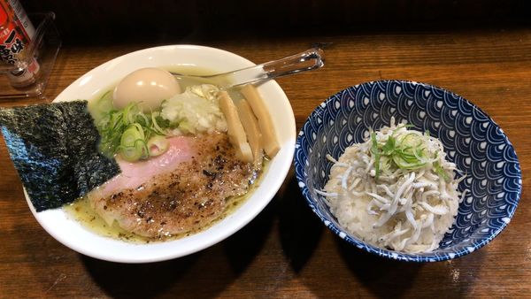 「牡蠣塩らぁ麺¥500、味玉¥100、しらす丼¥150」@Soupmenの写真