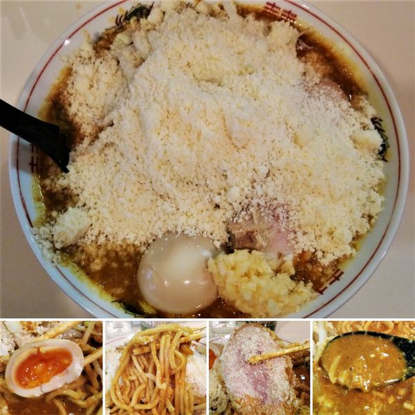 「スープカレーそば＋粉チーズ＝930円」@麺家ぶんすけの写真